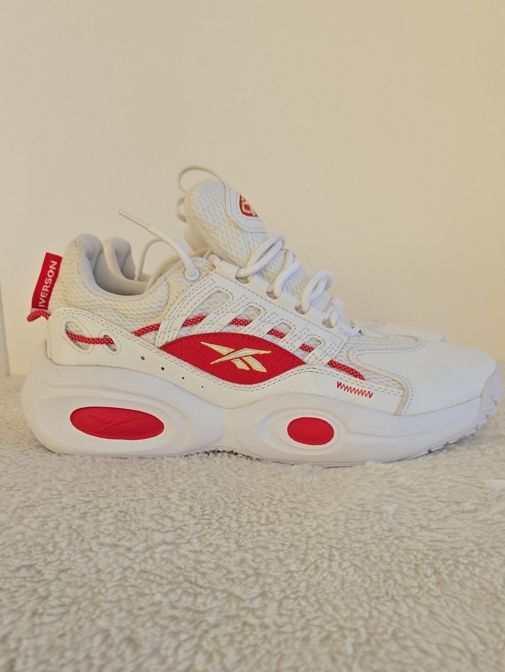 NWOB Reebok Allen Iverson Solution Mid Shoes Size 8 GX8926